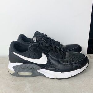 Nike Air Max Excee Sneakers Women Size 8 Shoes Black White Leather Low Lace Up